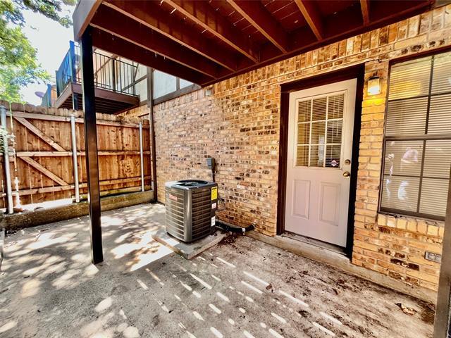 Building Photo - 1247 Dallas Dr