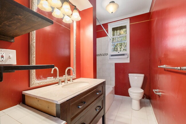 Building Photo - 113 Garden St