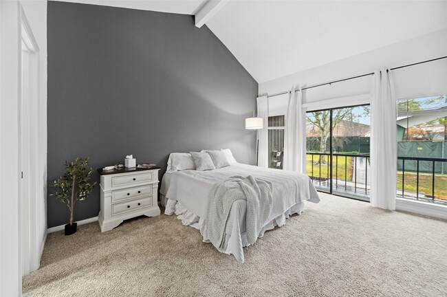 Building Photo - 3226 Poe Dr