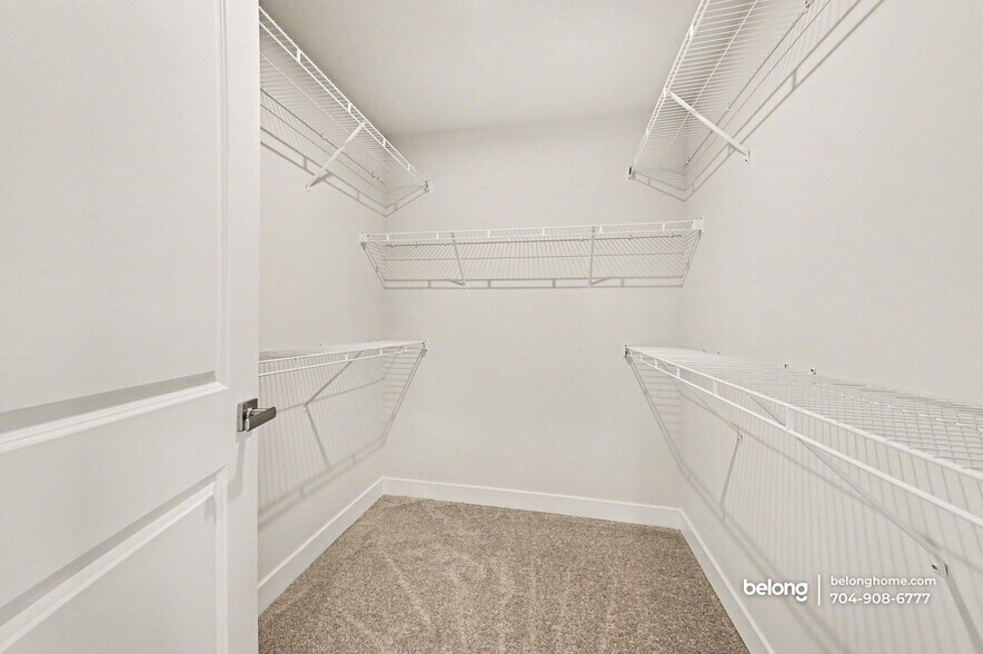 Building Photo - 7631 Griffins Gate Dr SW