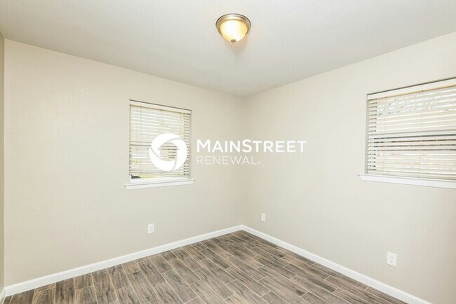 Building Photo - 3 Bedroom Pet-Friendly Home in BURLESON, T...