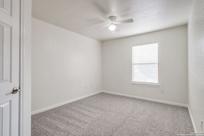 Building Photo - Open-Concept 4-Bedroom Home Near Lackland AFB - Realtor Commission: $500