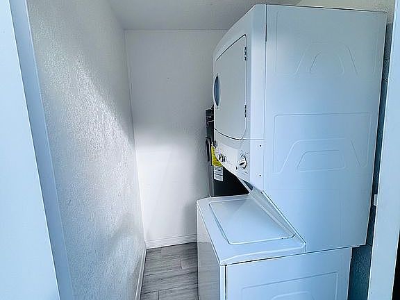 Building Photo - 1814 E Emma St