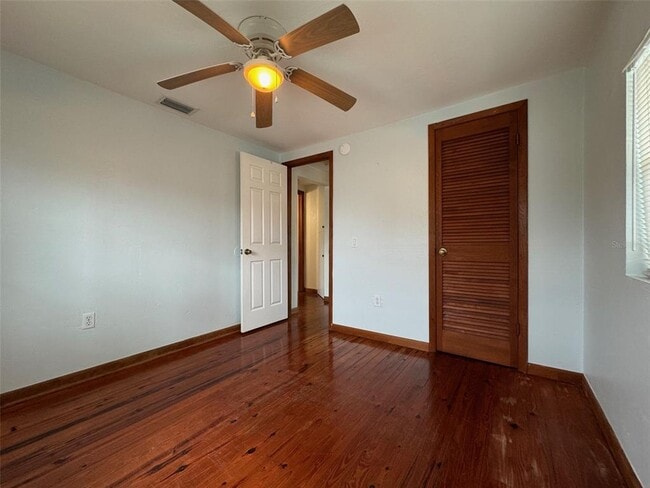 Building Photo - 907 S Central Ave