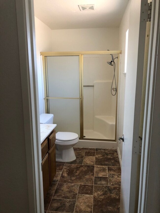 Building Photo - 3 BEDROOM APPLE VALLEY HOME
