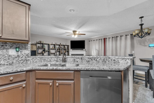 Building Photo - 7731 Falcon Rest Cir