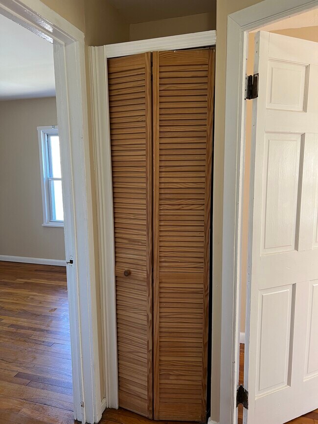 Building Photo - 119 Dupont Pl