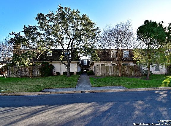 small condo complex - 168 Barilla Plz