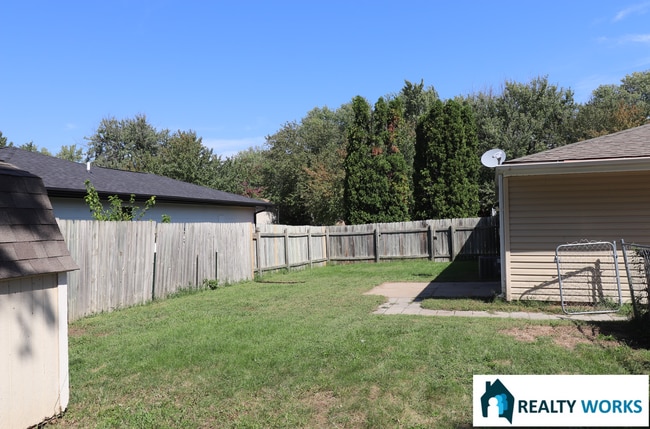Building Photo - Lovely 3 Bedroom, 1 bath house available now.