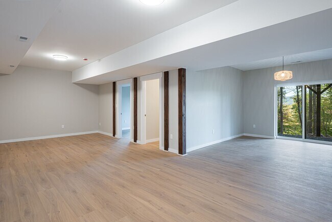 Building Photo - Large New Construction Rental - Old Fort