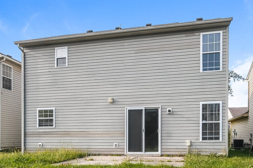 Building Photo - 10343 Kensil St