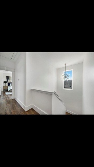 Building Photo - 1521 Laird St