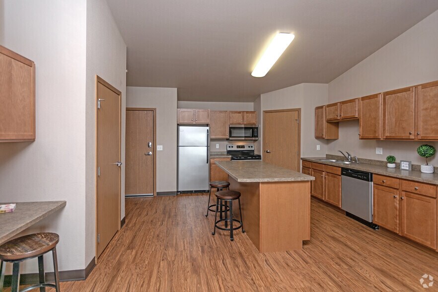 West Ridge Apartments 14251465 Roughrider Blvd Dickinson ND 58601