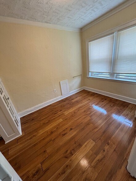 Interior Photo - Whitestone Manor Apartments