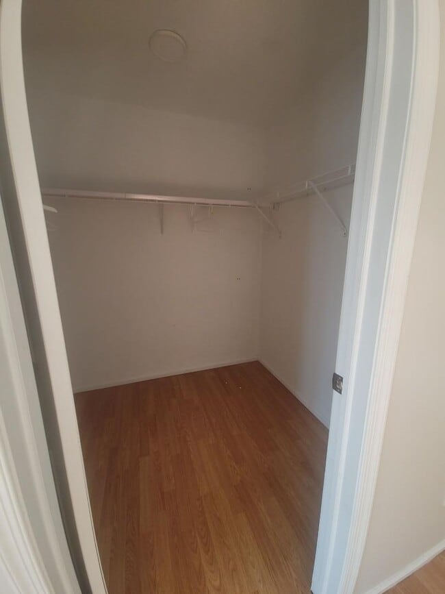 Building Photo - 1 Sunnydale Ct