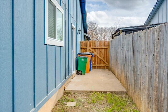 Building Photo - 6210 Buffalo Pass