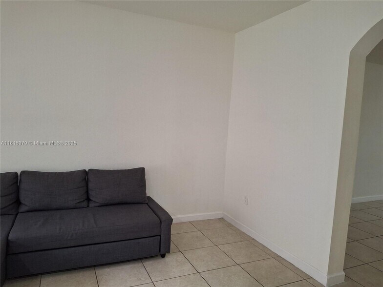 Building Photo - 9320 W 33rd Ln