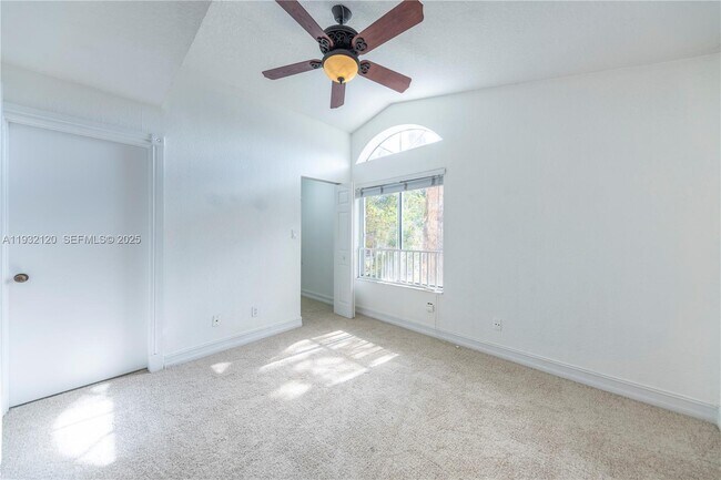 Building Photo - 1155 Coral Club Dr