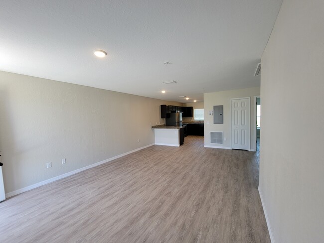 Building Photo - BRAND NEW 2BR/2BA Unit for Rent!