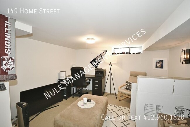 Building Photo - 149 Home St