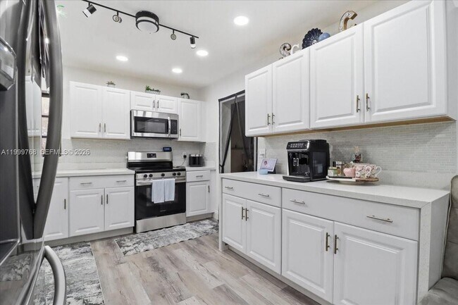 Building Photo - 7551 Polk St