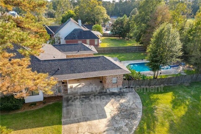 Building Photo - 25491 Plantation Ave