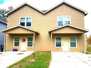 Building Photo - 8215 Gallahad St