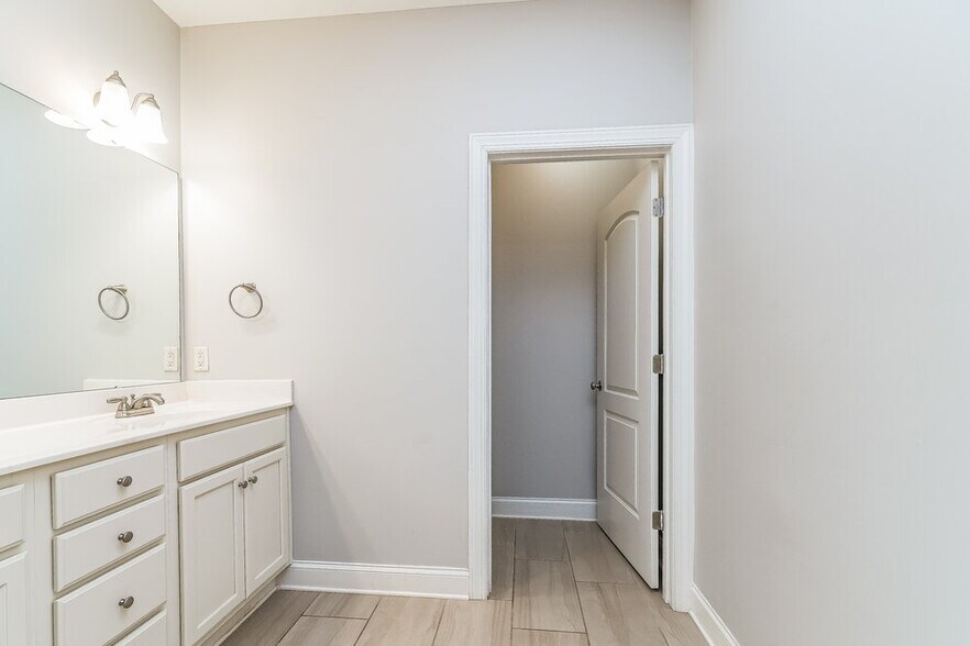 Building Photo - 837 Airedale Trail