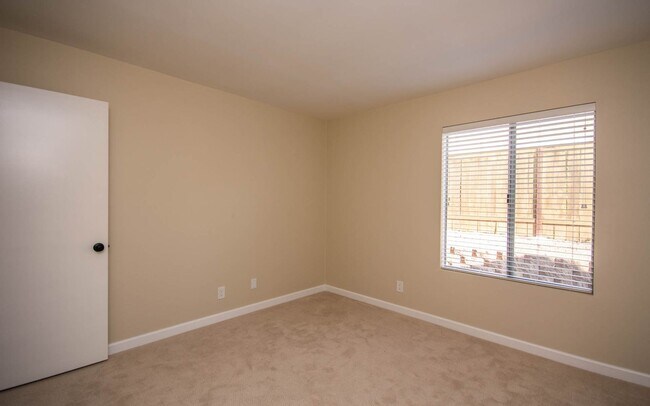 Building Photo - Fully Remodeled 3BD/2BA in Carlsbad