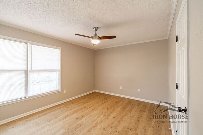 Building Photo - 116 Barrington Dr