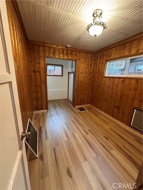 Building Photo - 2242 Deep Creek Dr