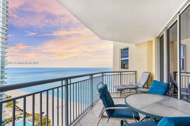 Building Photo - 17375 Collins Ave