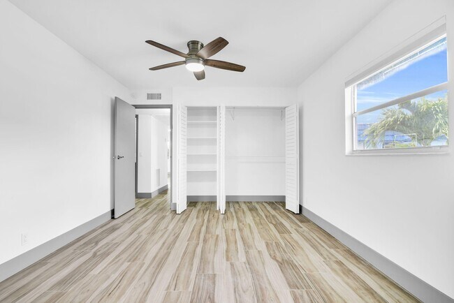 Building Photo - 277 Brittany F