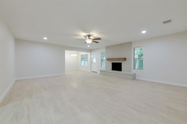 Building Photo - 2717 Meadow Green