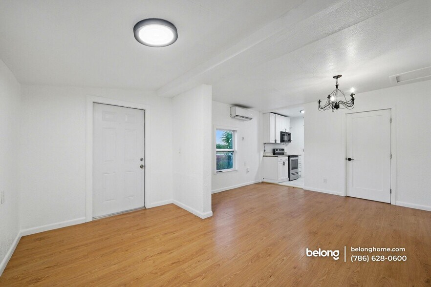 Building Photo - 1226 Easter Ave