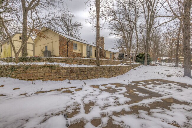 Building Photo - 630 S 276th E Ave