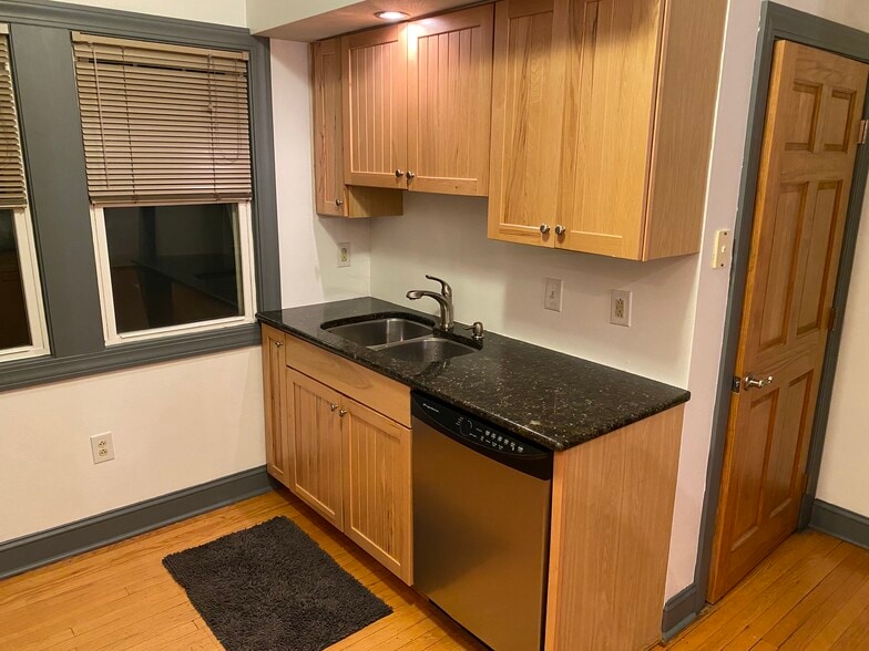 Kitchen - 212 Willis Ave