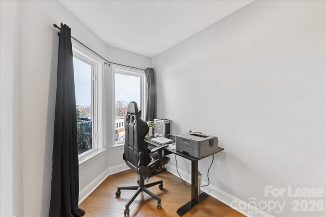 Building Photo - 401 N Church St