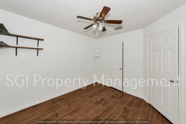 Building Photo - 10117 Sourwood Dr