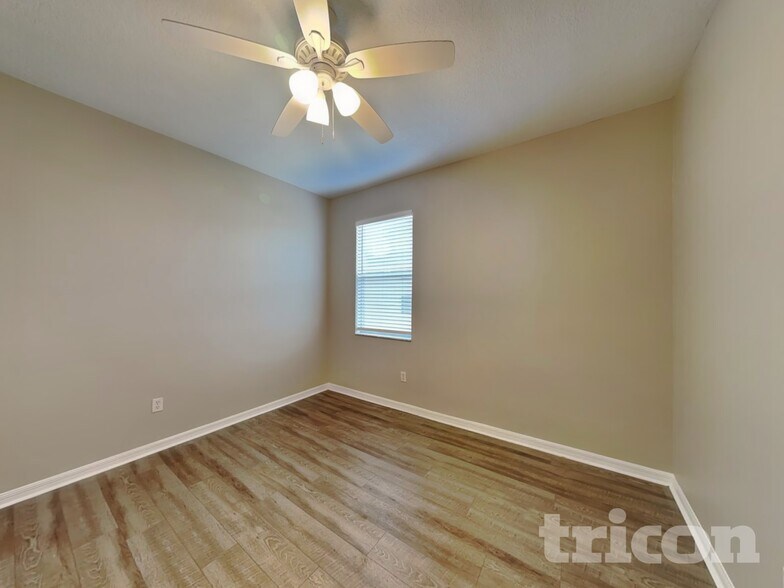 Building Photo - 221 Fern Gulley Dr