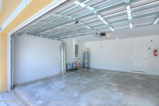 Building Photo - 8346 99th Ct