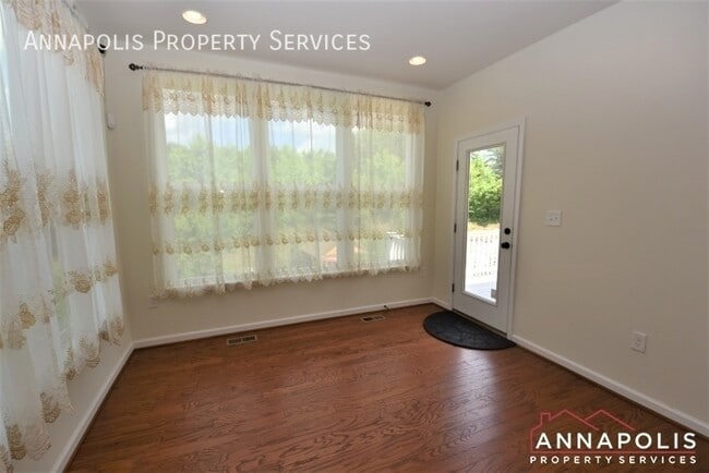 Building Photo - 7946 Monrovia Dr