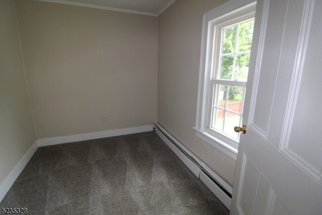 Building Photo - 28 White Meadow Ave