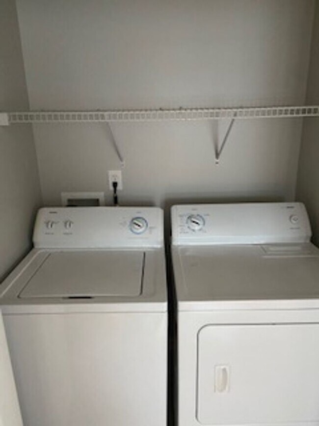 Building Photo - 3 Bedroom 2.5 Home in NE Columbia MOVE IN BY 1/31/26 RECEIVE $300 OFF FIRST MONTH'S RENT!!!!!!