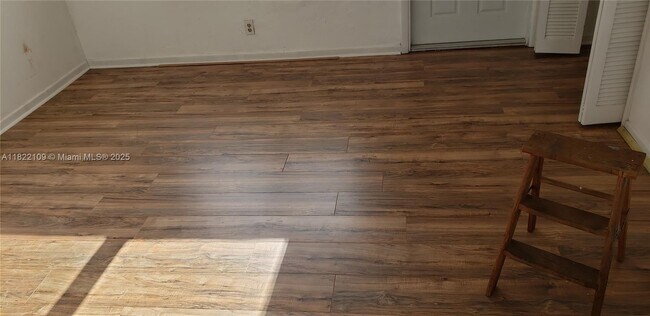 Building Photo - 467 Golden Isles Dr
