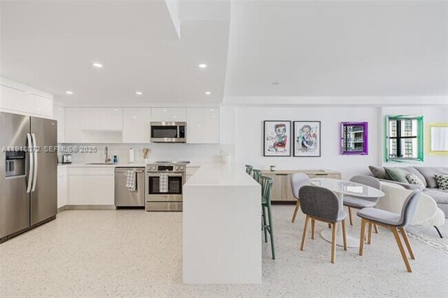 Building Photo - 1865 Brickell Ave