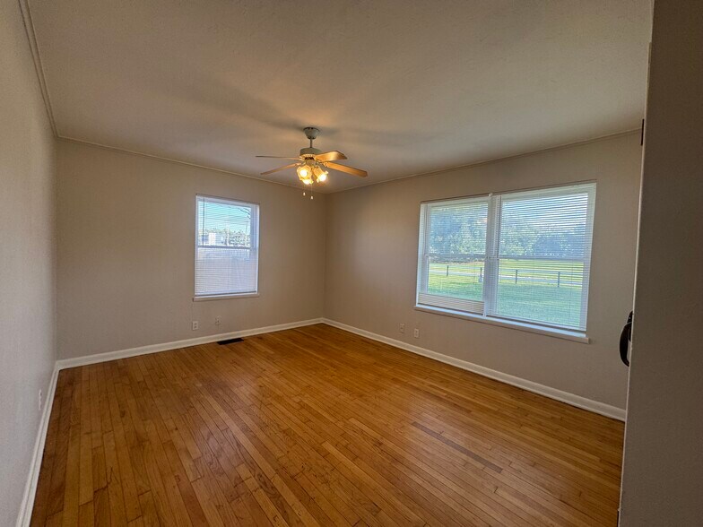 Building Photo - 6007 NW 32nd St