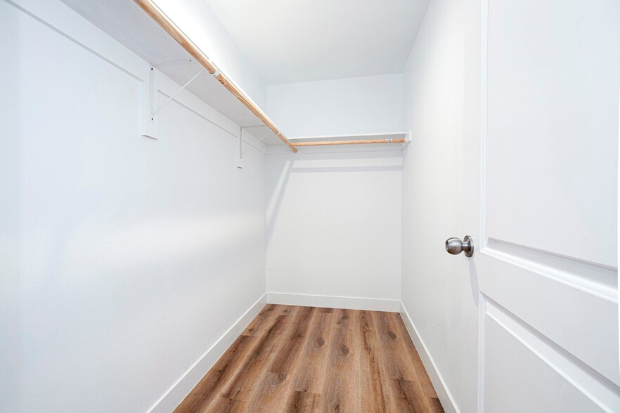 Building Photo - 5916 Tujunga Ave