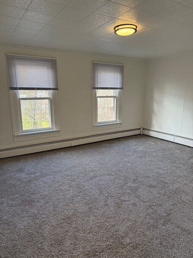 Building Photo - Cozy & Quiet Home in Glen Rock