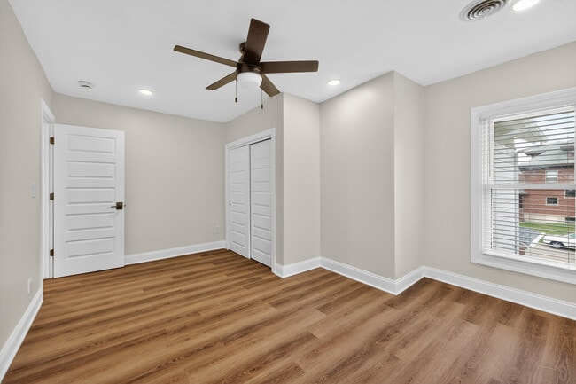 Building Photo - 305 W Exchange St